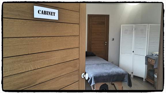 Cabinet 1